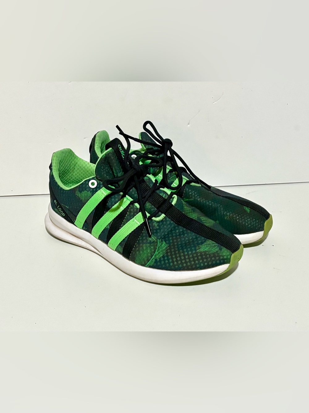 Womens Adidas SL Loop Racer C77537 Green Black Athletic Shoes Size 9